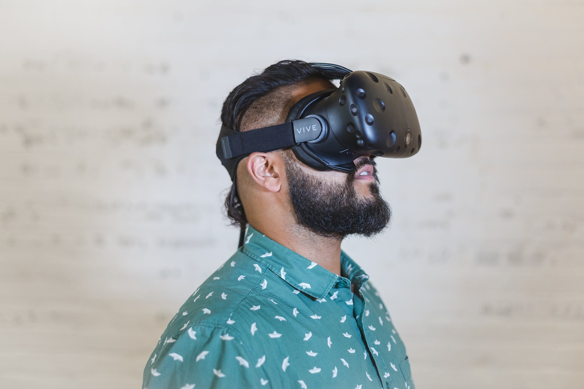 Explora bodegas mediante realidad virtual aumentada